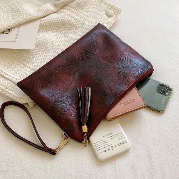 NEW-CLUTCH👛 - Picture 2 of 4